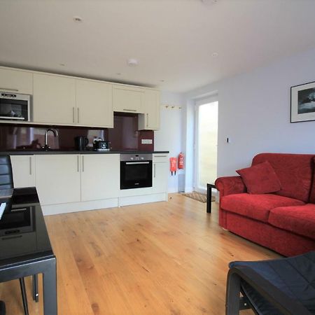 Beautiful Modern Apartment In Bath Esterno foto